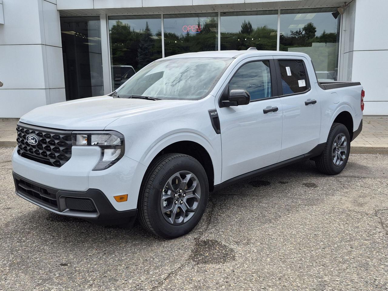 2026 Ford Maverick XLT AWD SuperCrew Photo1