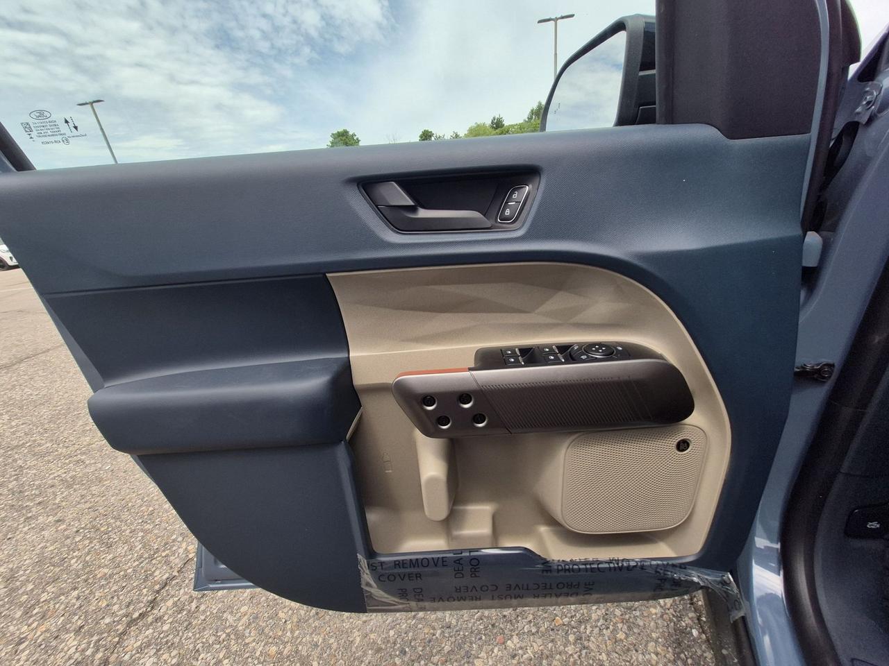 2026 Ford Maverick LARIAT, SPRAY IN BEDLINER, PRO TRAILER ASSIST Photo