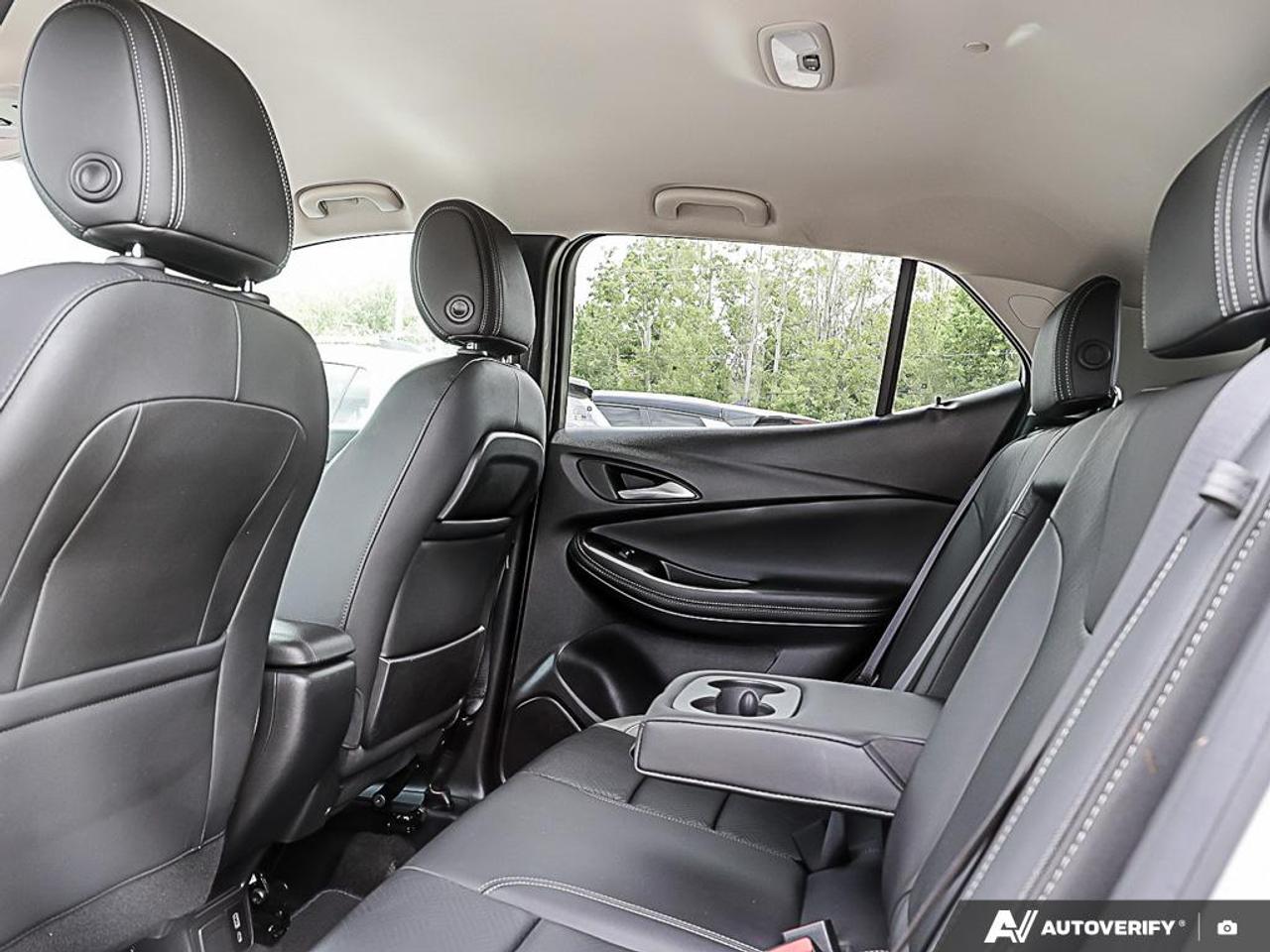 2023 Buick Encore GX Essence, AWD, REMOTE, START, R/V CAM, PWR T/GATE Photo