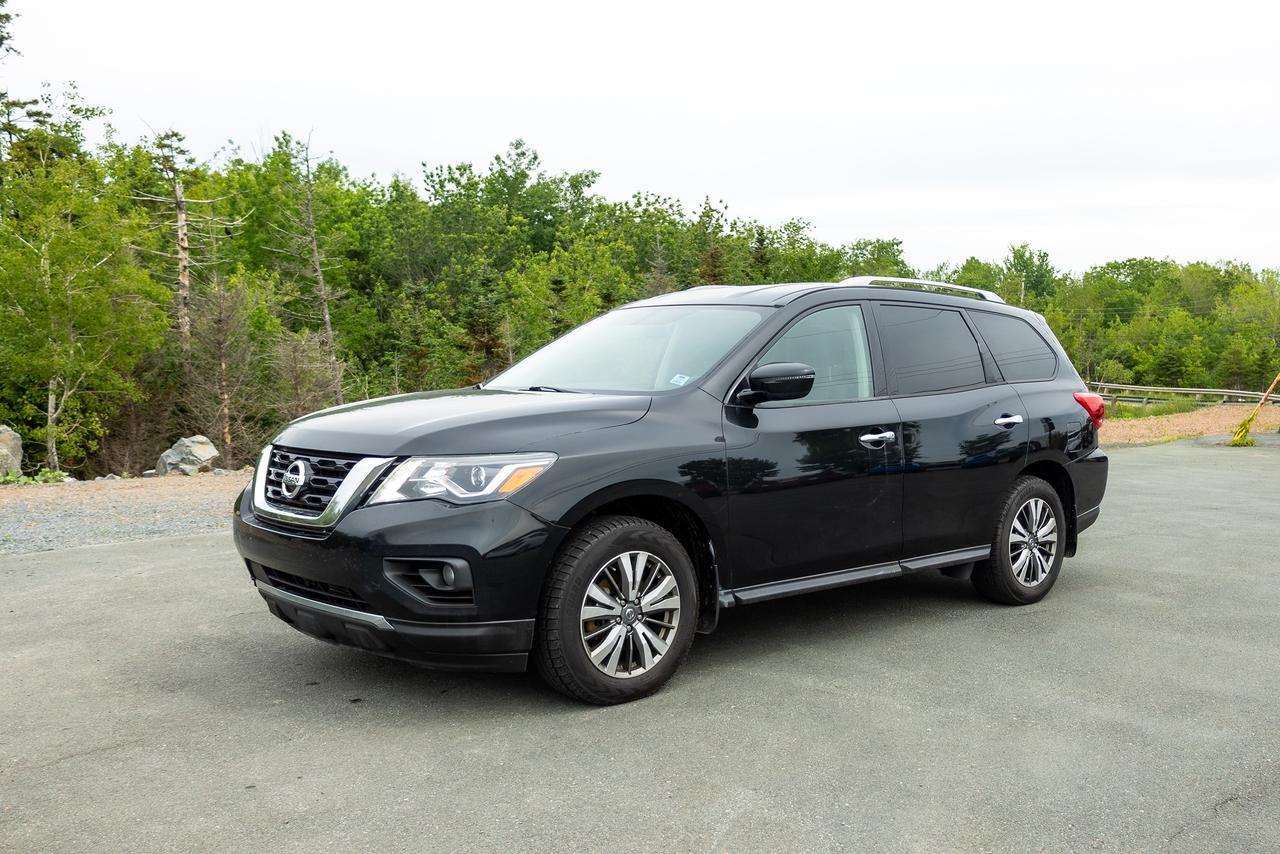 2020 Nissan Pathfinder 4x4 SV Tech
