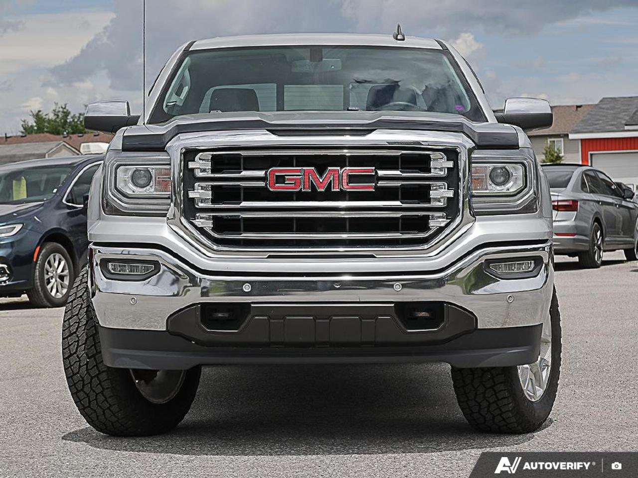 2017 GMC Sierra 1500 4WD Crew Cab 143.5" SLT,LOW KM'S,NAVI,REMOTE START - Photo #2