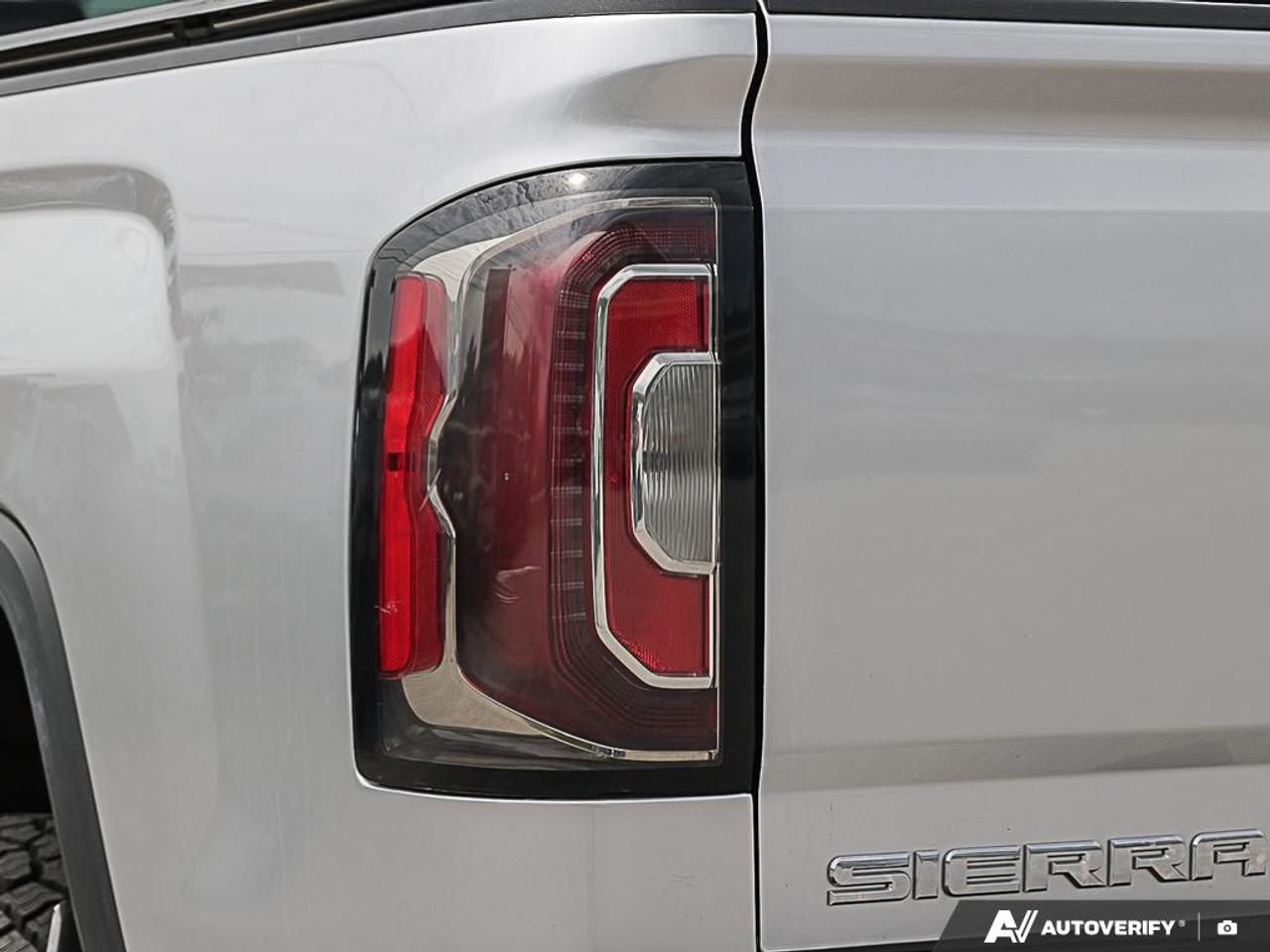 2017 GMC Sierra 1500 4WD Crew Cab 143.5" SLT,LOW KM'S,NAVI,REMOTE START - Photo #12