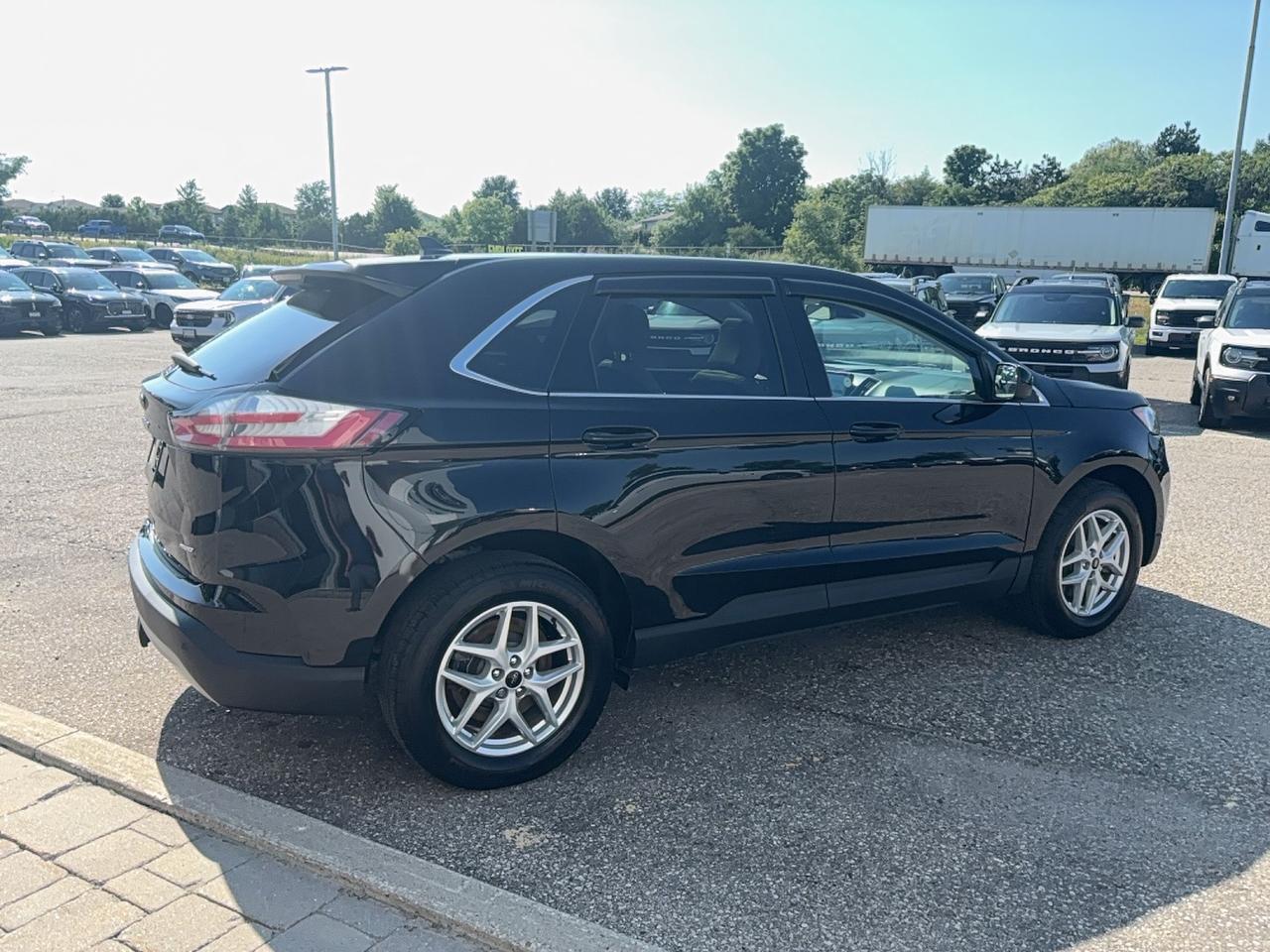 2024 Ford Edge CPO! LIKE NEW! LOW FINANCE RATE! LOADED, MOONROOF! Photo4