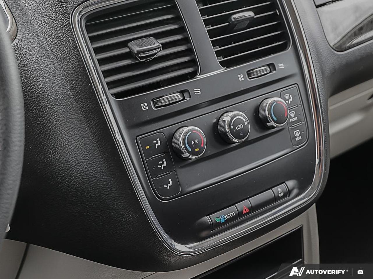 2019 Dodge Grand Caravan SXT, ECON, R/V CAM, FULL STOW-N-GO, 7 PASSENGER - Photo #20