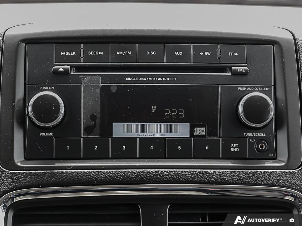 2019 Dodge Grand Caravan SXT, ECON, R/V CAM, FULL STOW-N-GO, 7 PASSENGER Photo