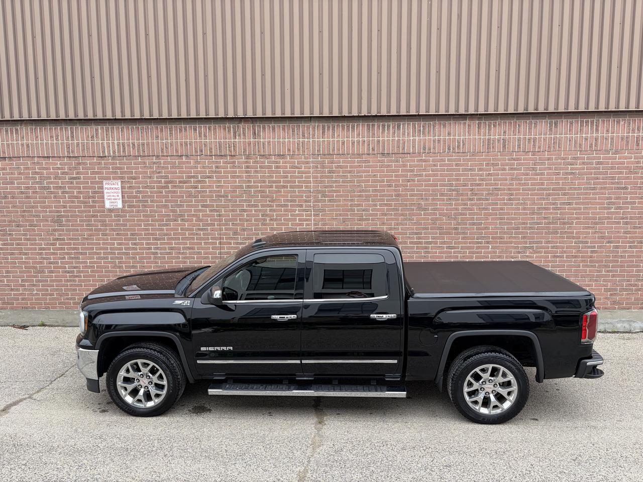 2017 GMC Sierra 1500 SLT Photo