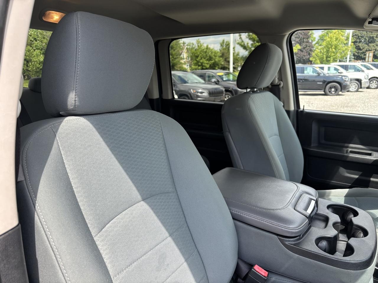 2015 RAM 1500 Tradesman ~44 Service Records~No accidents~ Photo