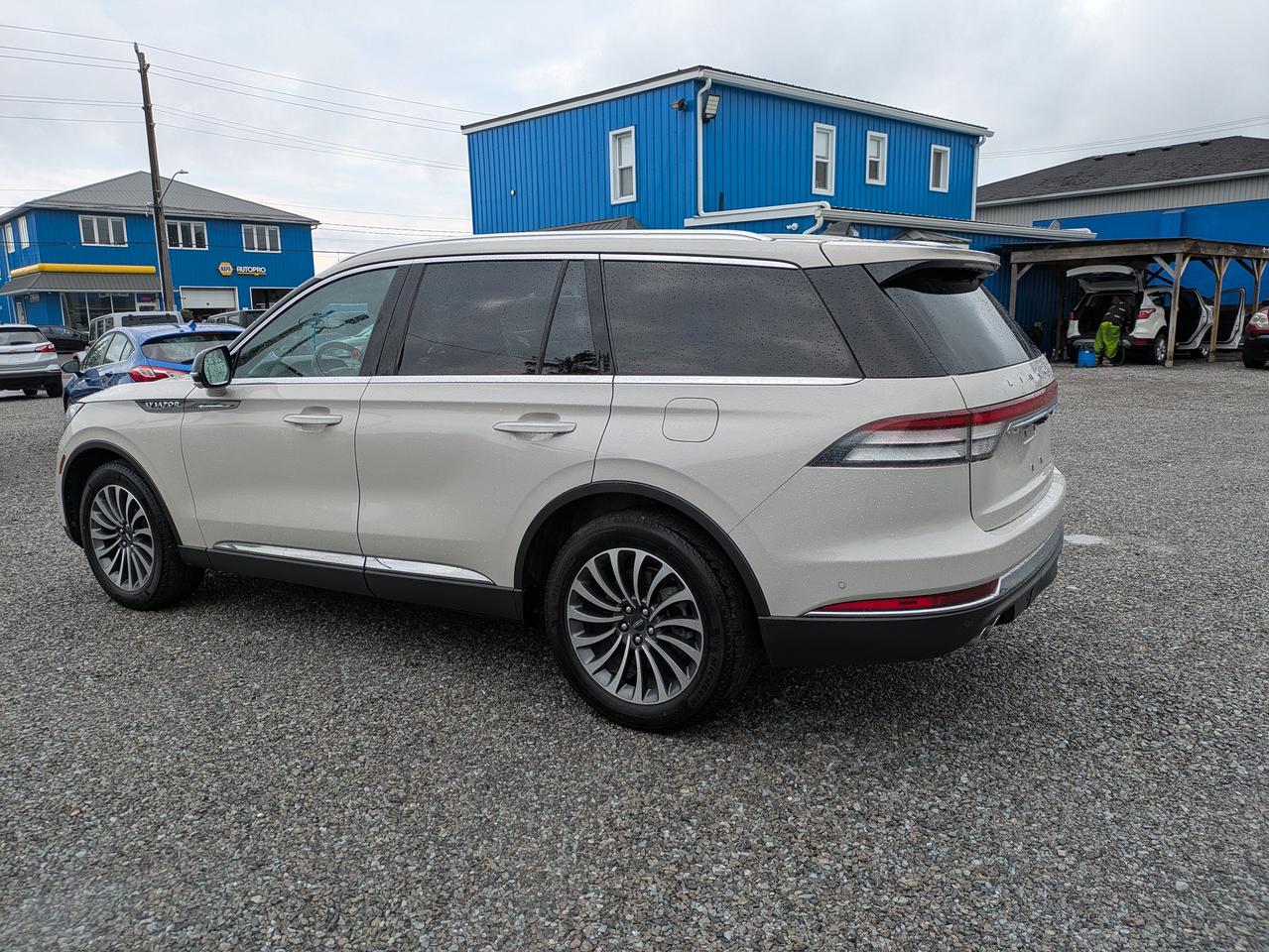 2021 Lincoln Aviator Reserve AWD Photo2