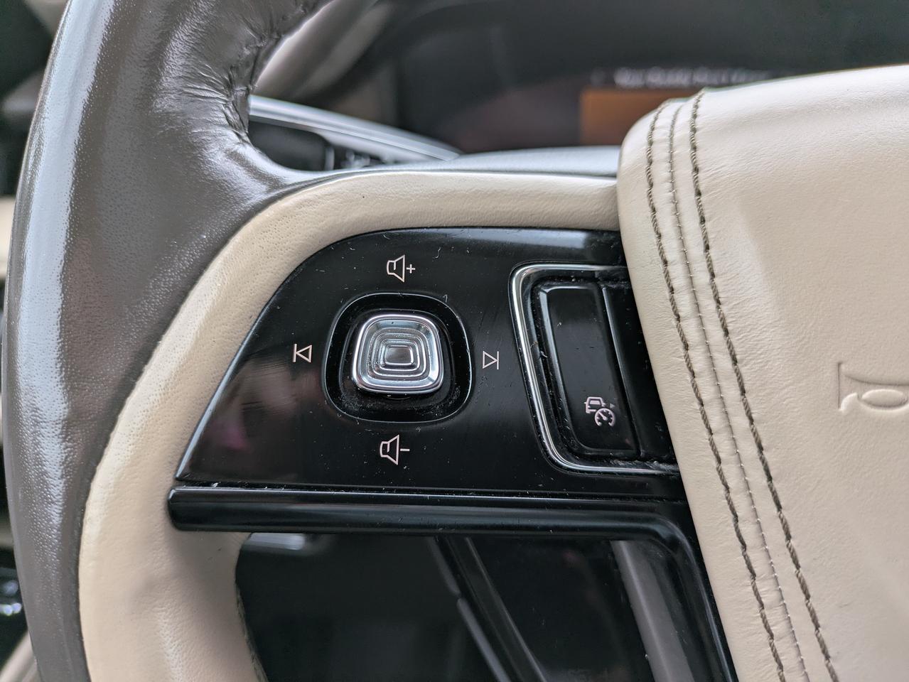 2021 Lincoln Aviator Reserve AWD Photo