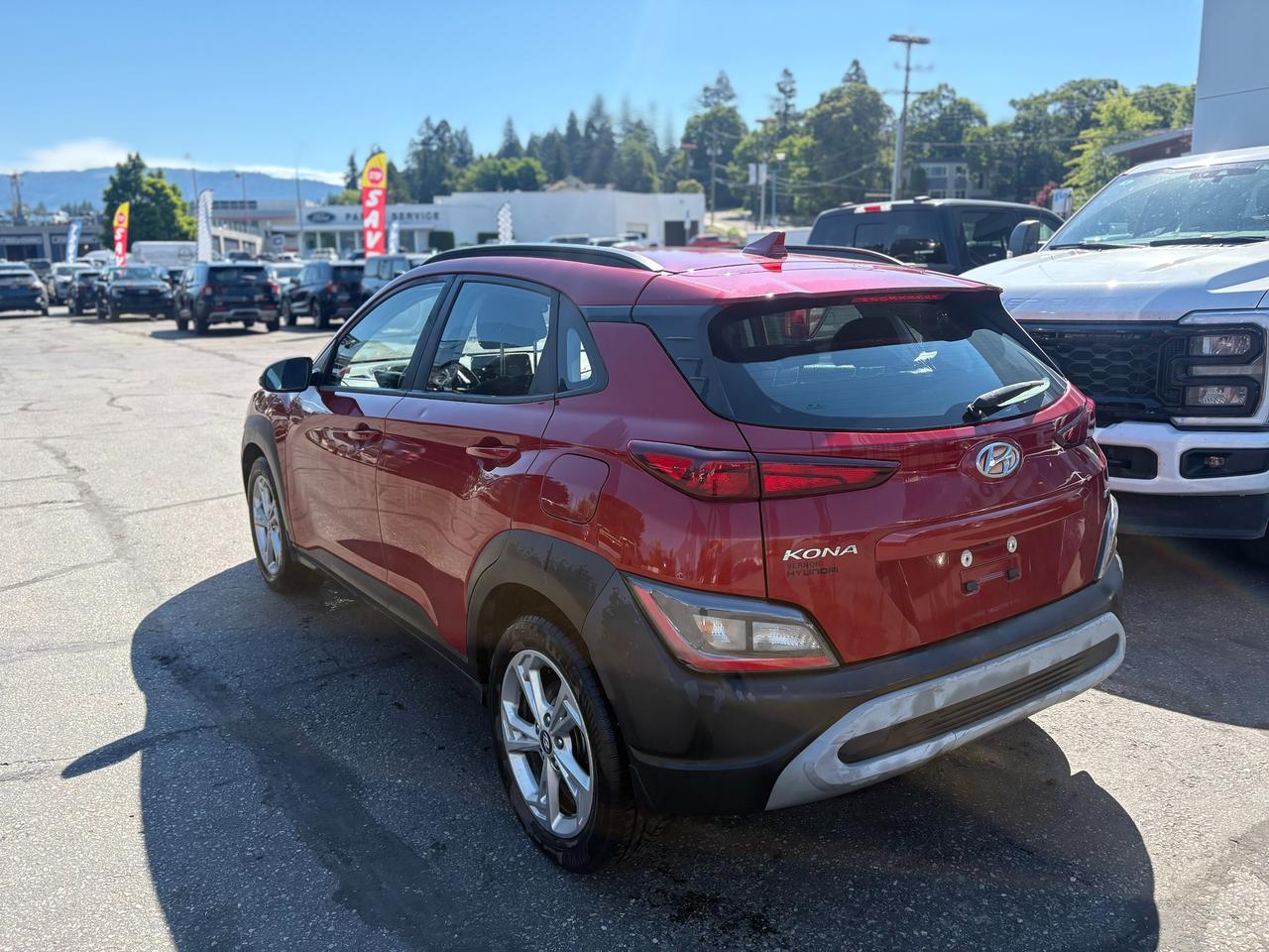 2022 Hyundai KONA Preferred Photo2