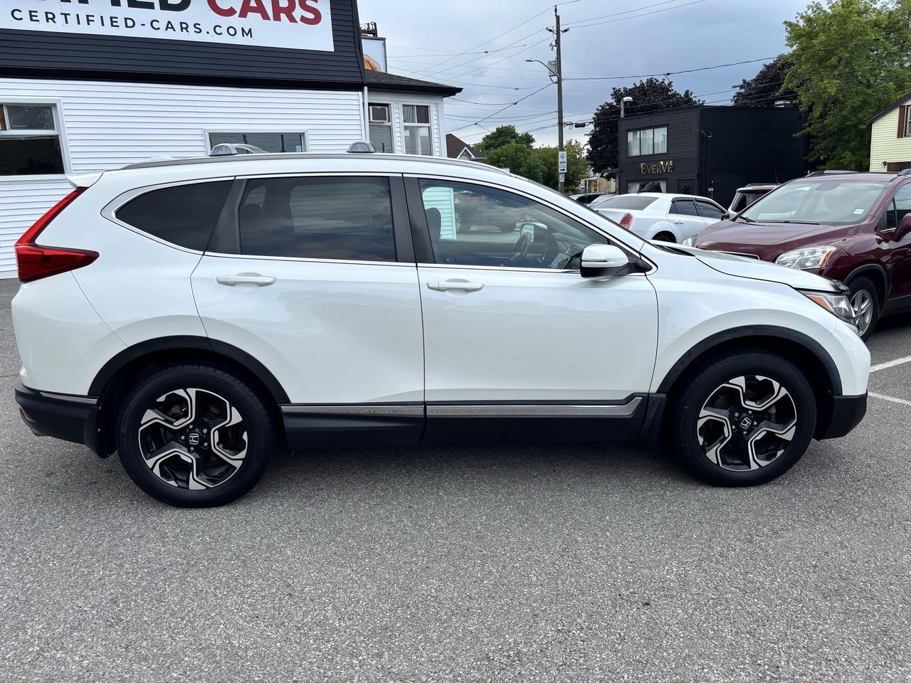 2017 Honda CR-V Touring  ** AWD, LKA, BSM ** Photo