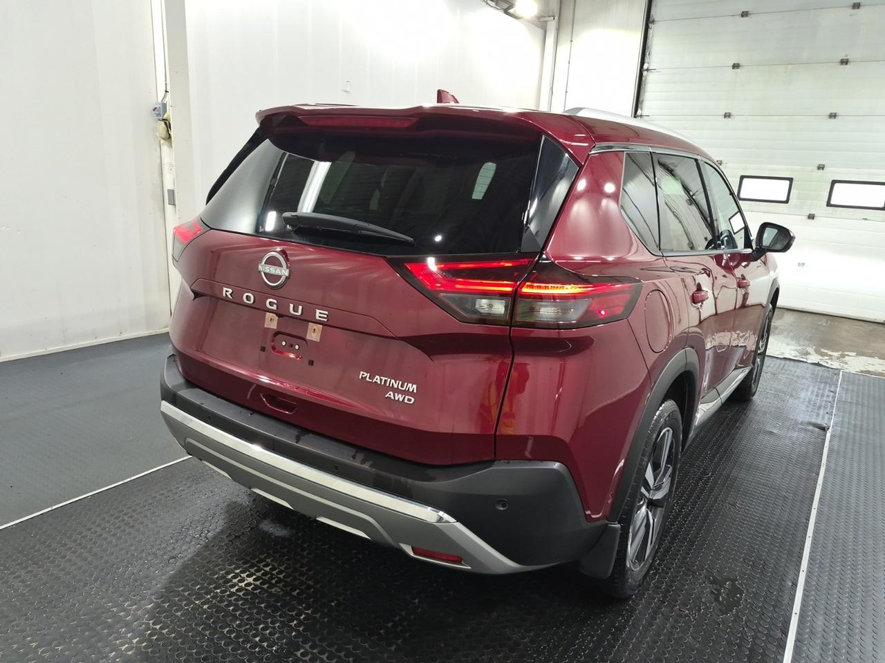 2023 Nissan Rogue AWD Platinum Photo1