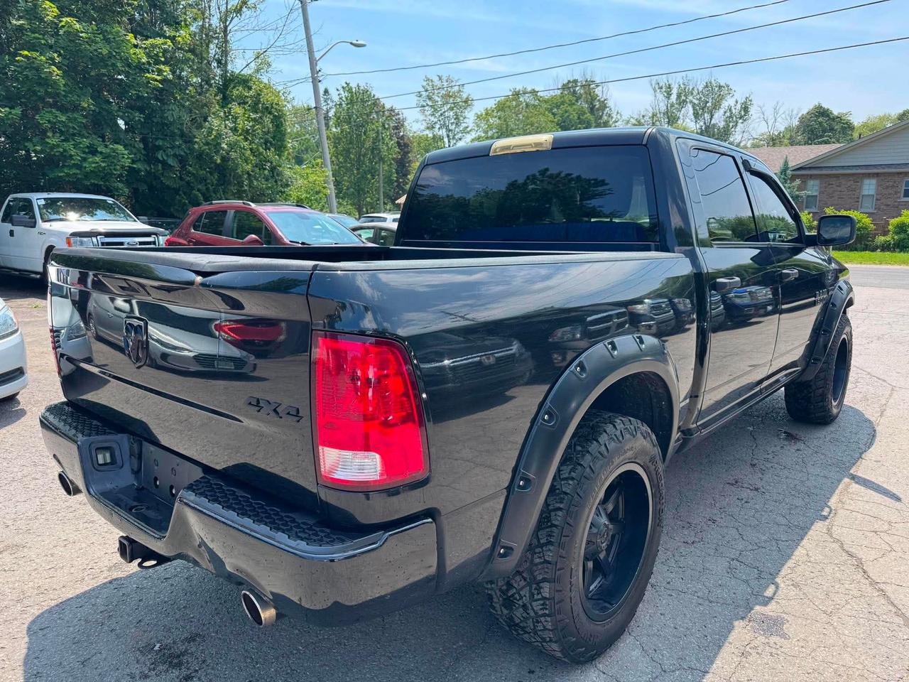 2017 RAM 1500 4WD Crew Cab 140.5" Express *Ltd Avail* Photo