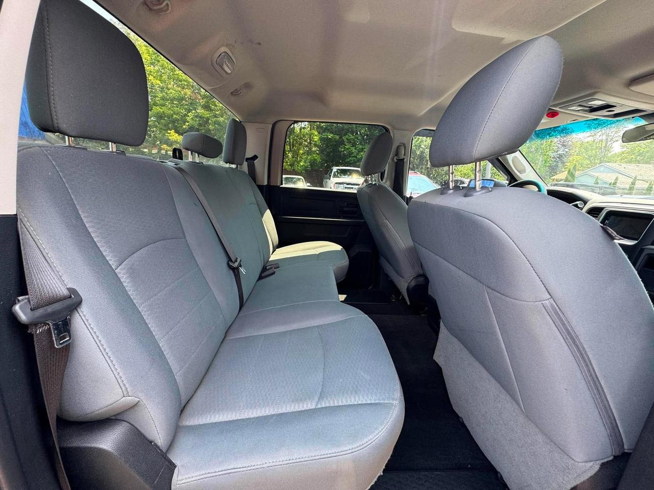 2017 RAM 1500 4WD Crew Cab 140.5" Express *Ltd Avail* Photo