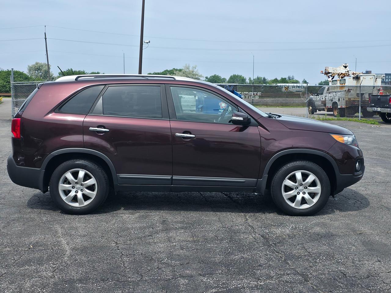 2012 Kia Sorento FWD 4dr I4 GDI Auto LX *GREAT MID-SIZED SUV* Photo3
