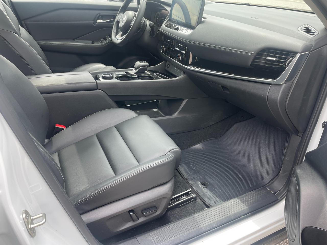 2024 Nissan Rogue AWD SL Photo