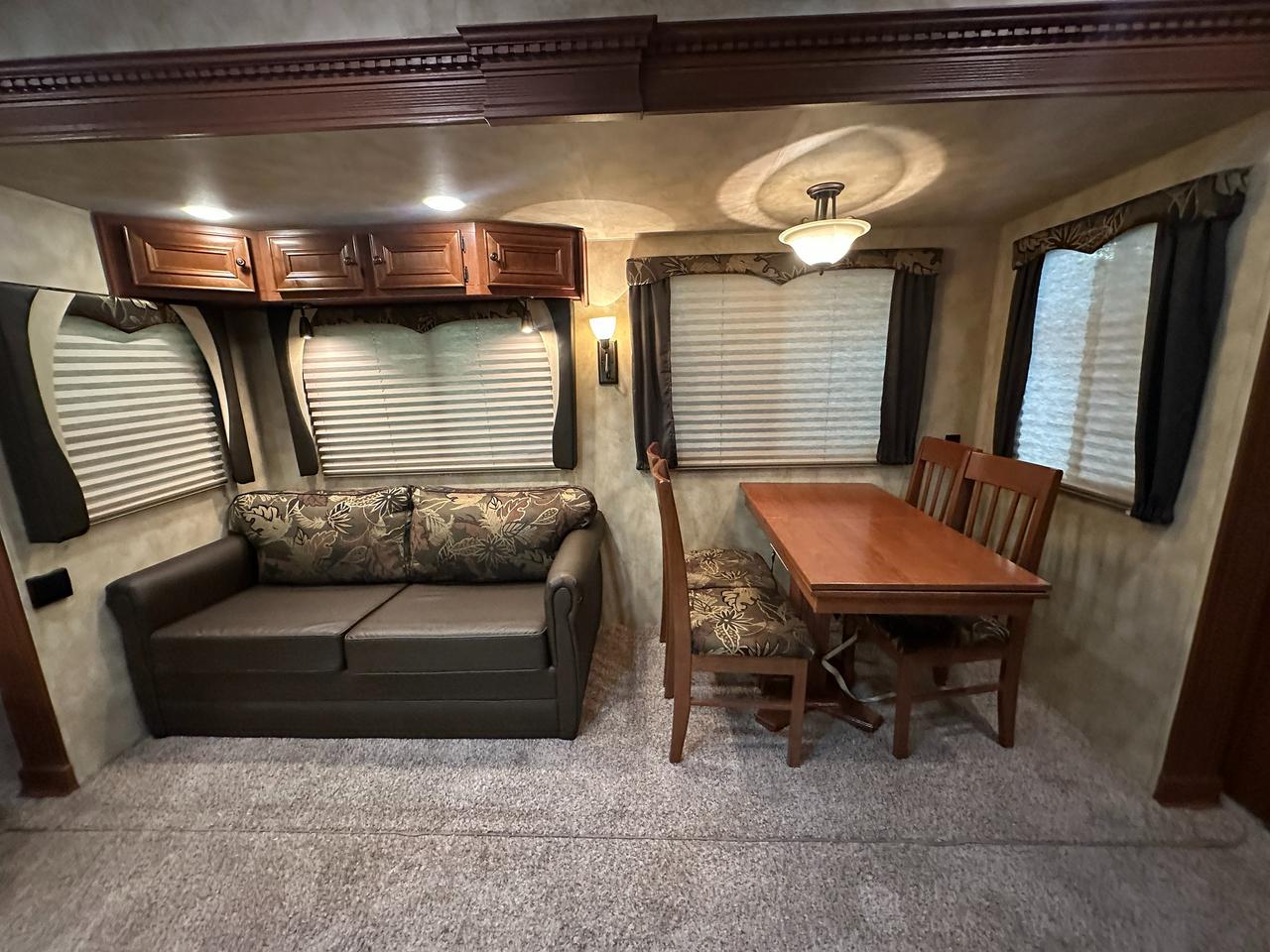 2015 Arctic Fox Grande Ronde 29-5T 