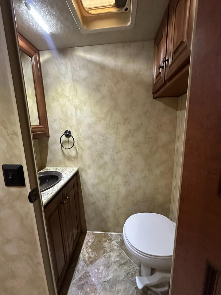 2015 Arctic Fox Grande Ronde 29-5T 