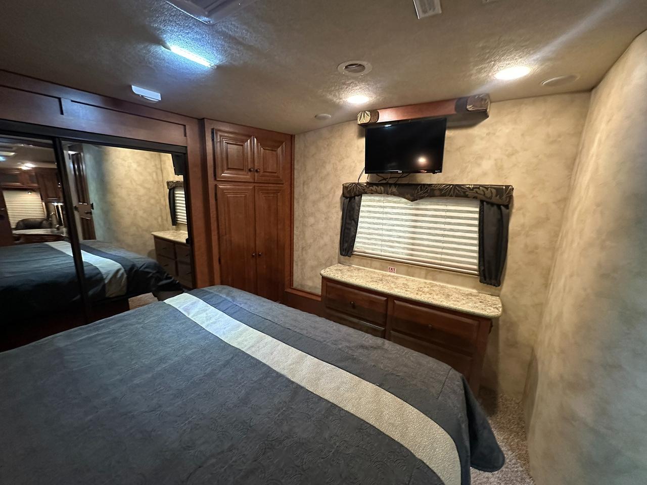 2015 Arctic Fox Grande Ronde 29-5T 
