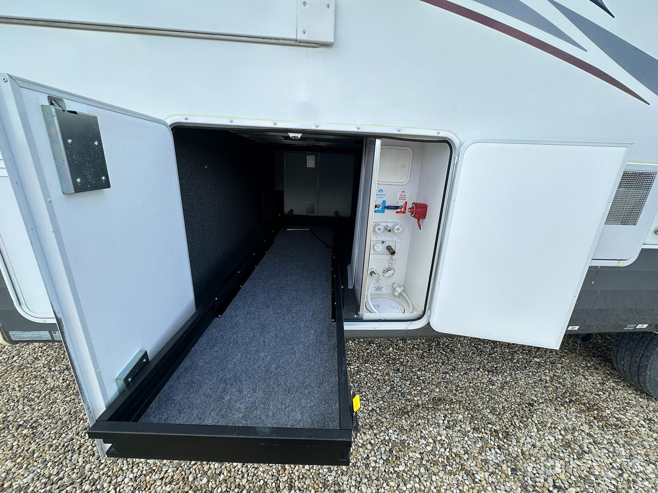 2015 Arctic Fox Grande Ronde 29-5T 