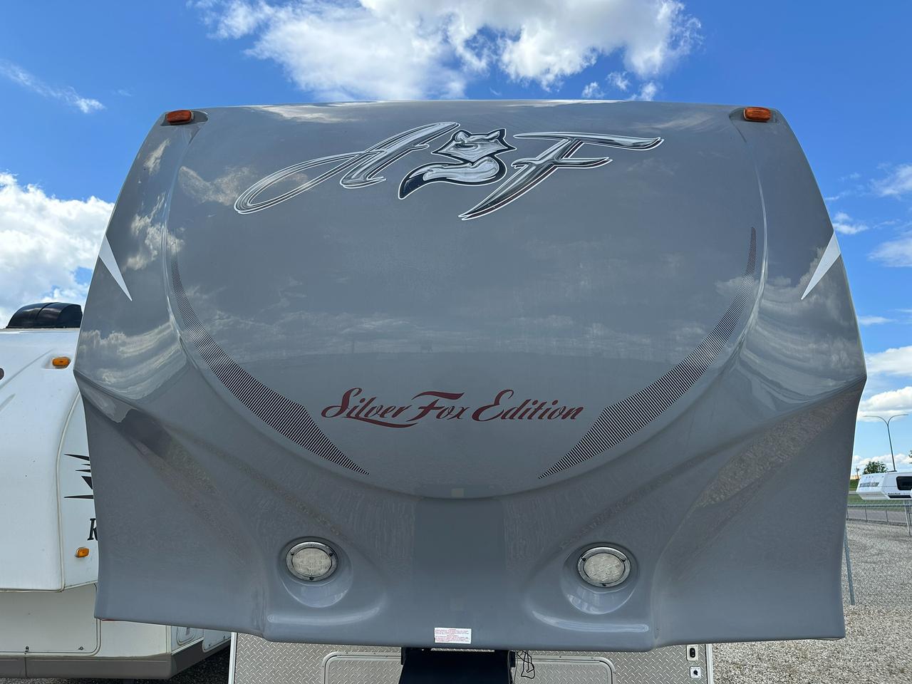 2015 Arctic Fox Grande Ronde 29-5T 