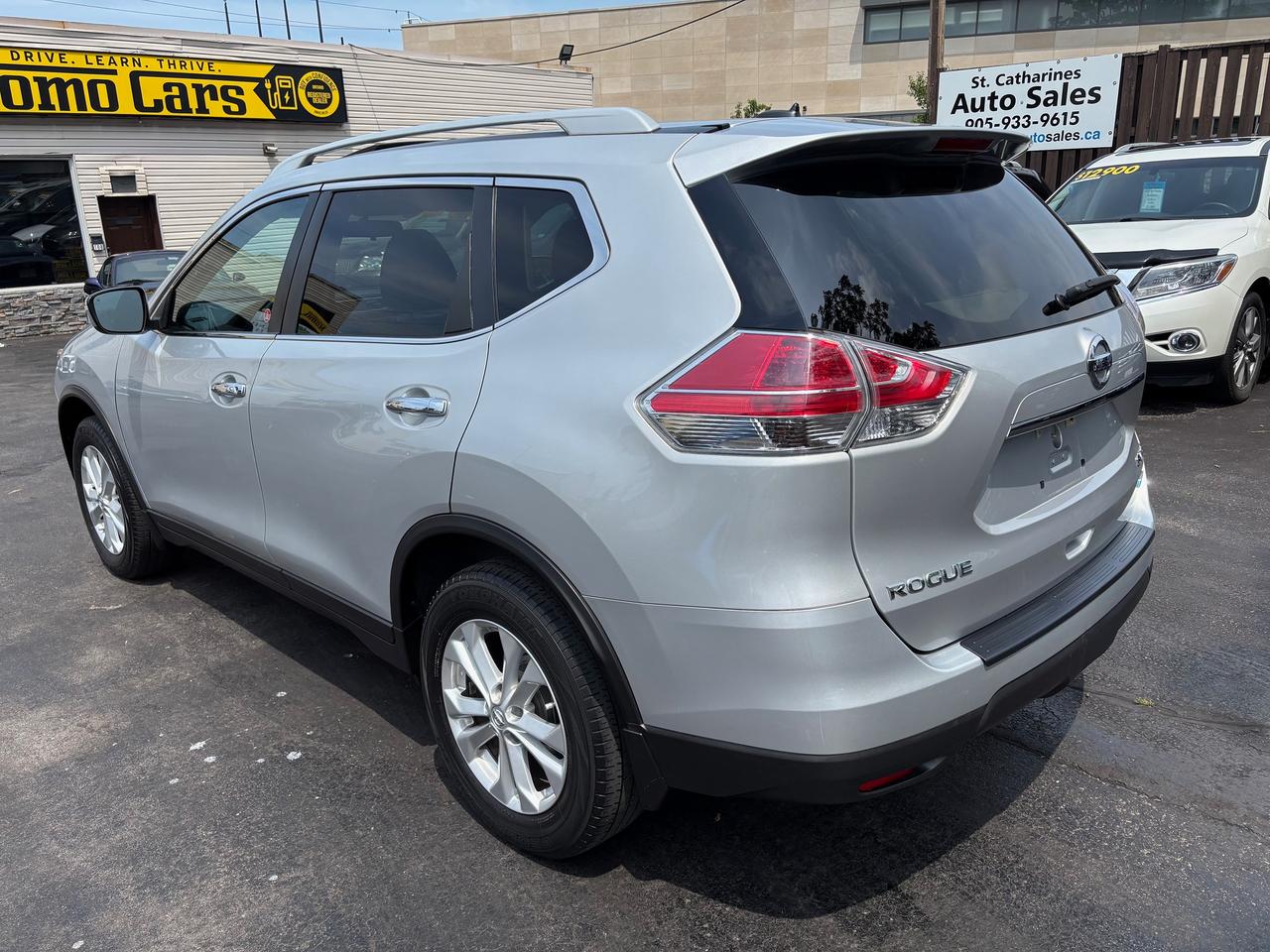2014 Nissan Rogue SV Photo