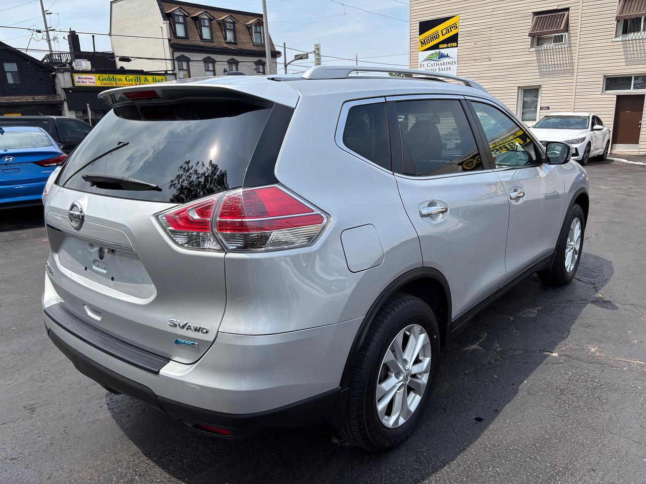 2014 Nissan Rogue SV Photo