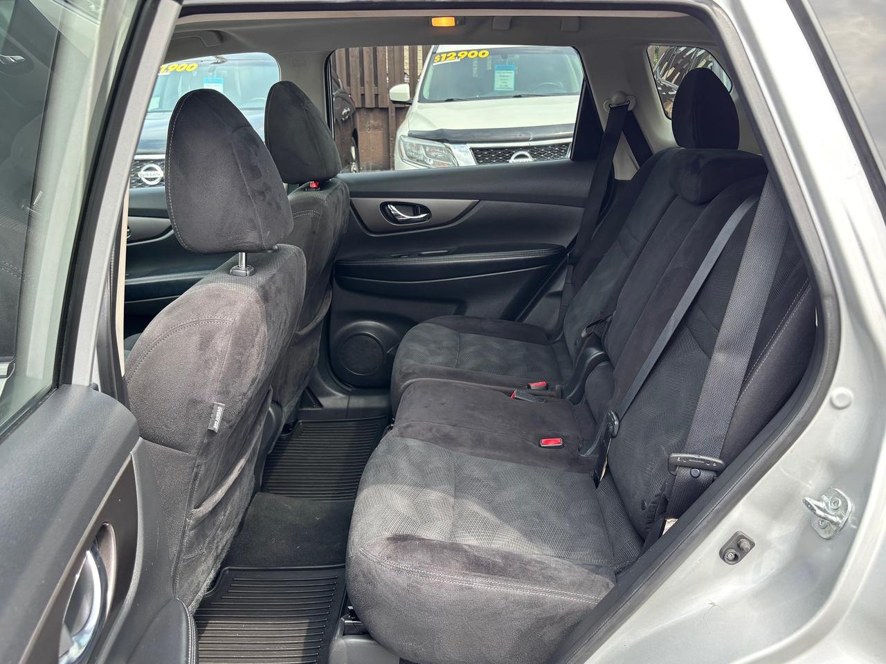 2014 Nissan Rogue SV Photo
