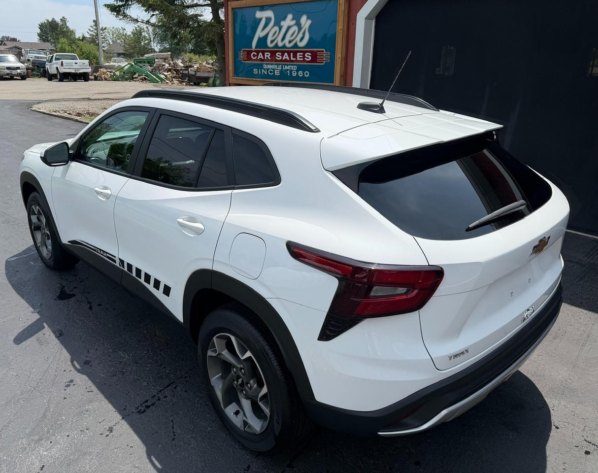 2025 Chevrolet Trax LT Photo