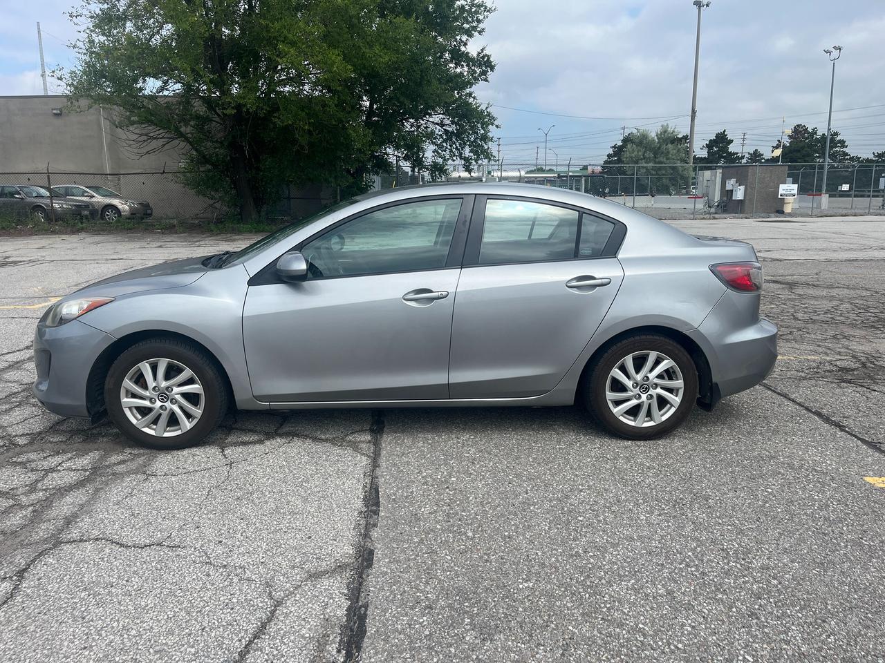 2012 Mazda MAZDA3 4dr Sdn Auto GX Photo