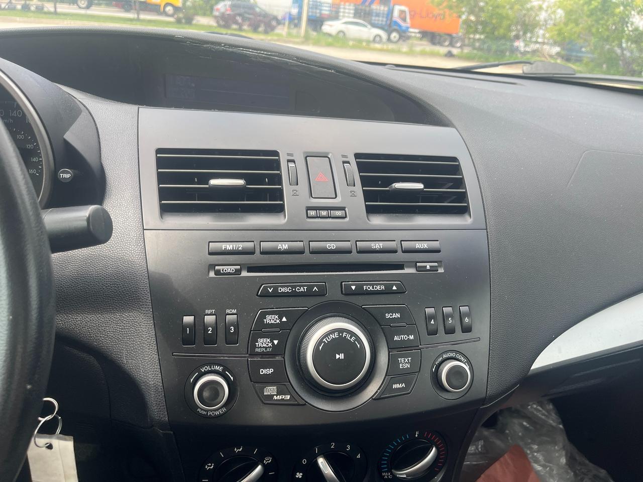 2012 Mazda MAZDA3 4dr Sdn Auto GX Photo