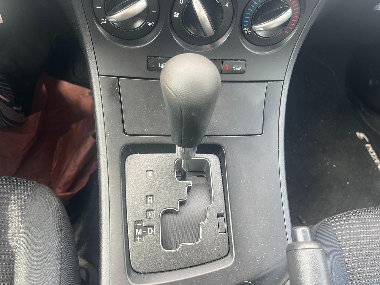 2012 Mazda MAZDA3 4dr Sdn Auto GX Photo