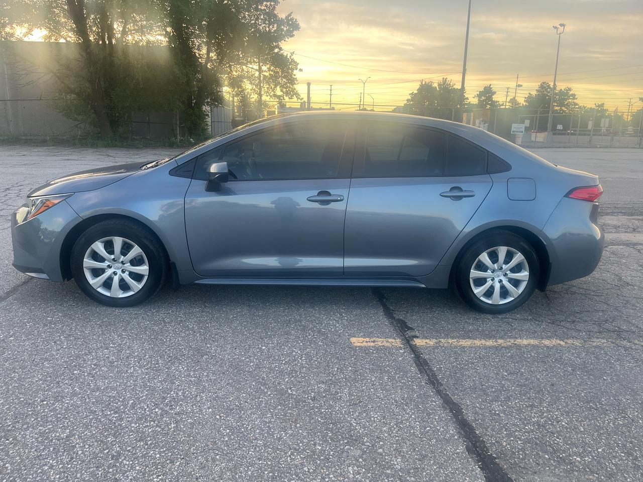2022 Toyota Corolla LE CVT Photo2