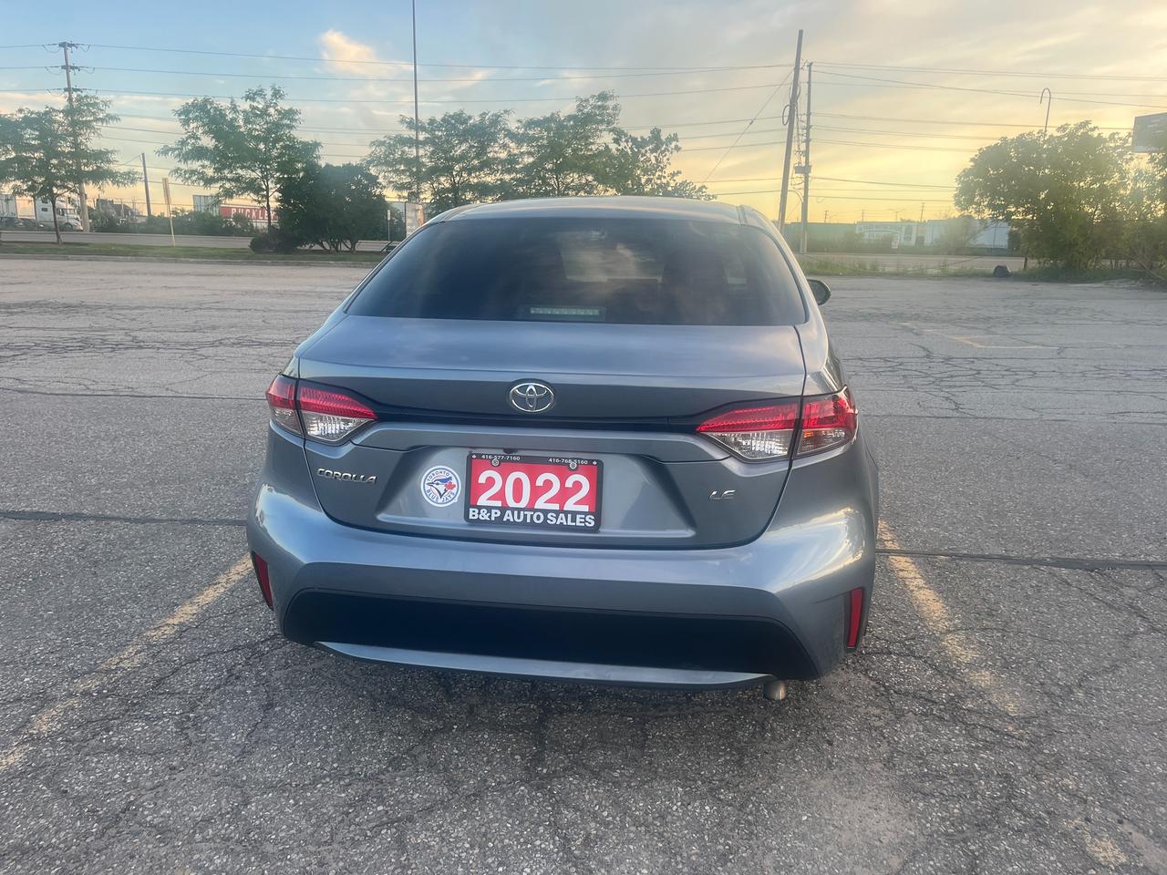 2022 Toyota Corolla LE CVT Photo