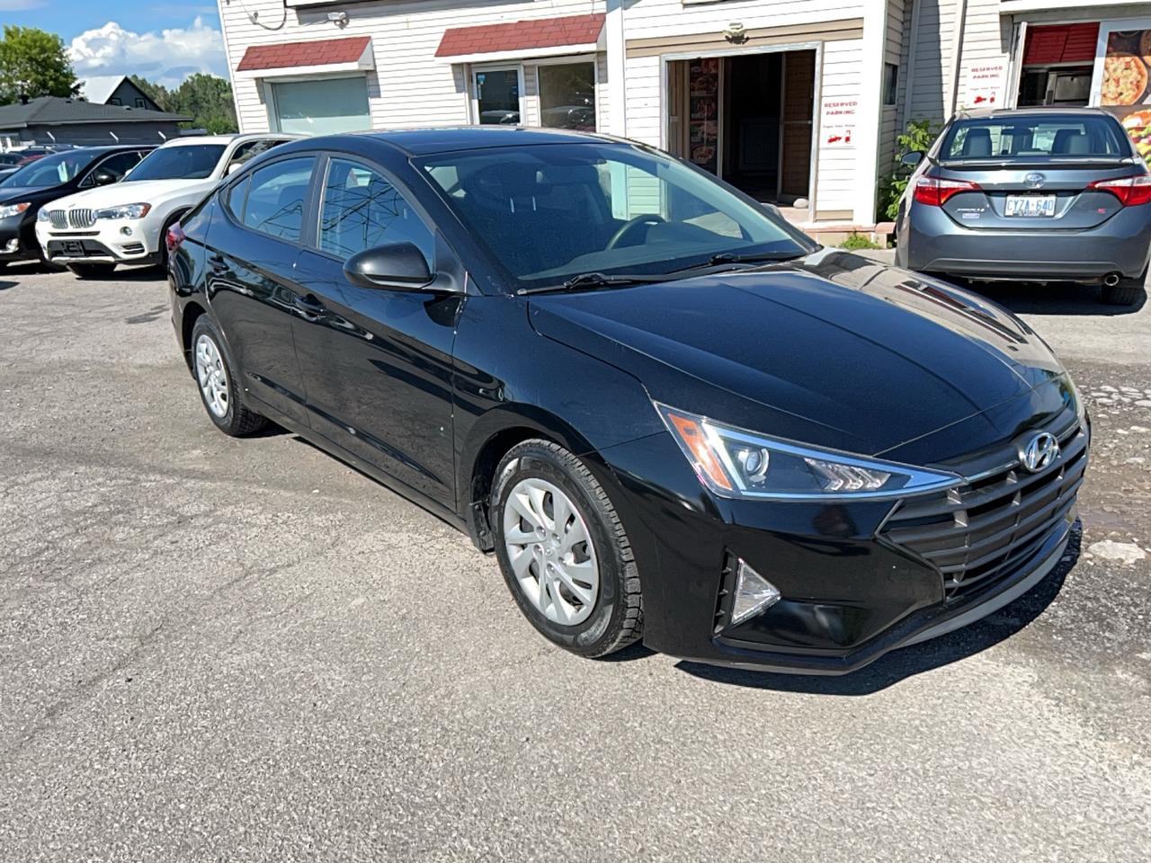 2020 Hyundai Elantra Essential REBUIT TITLE Photo