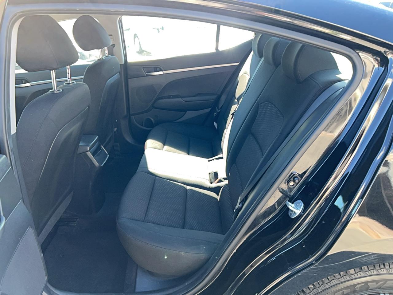 2020 Hyundai Elantra Essential REBUIT TITLE Photo