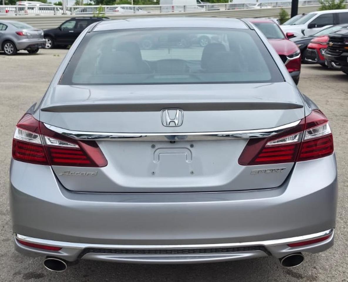 2017 Honda Accord SPORT / NO ACCIDENTS / ROOF / HTD SEATS / PWR SEAT Photo