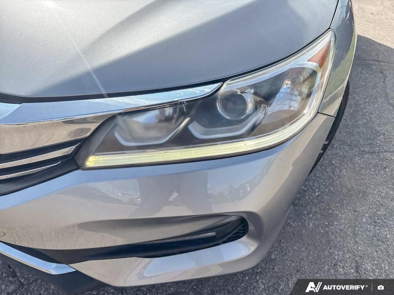 2017 Honda Accord SPORT / NO ACCIDENTS / ROOF / HTD SEATS / PWR SEAT Photo