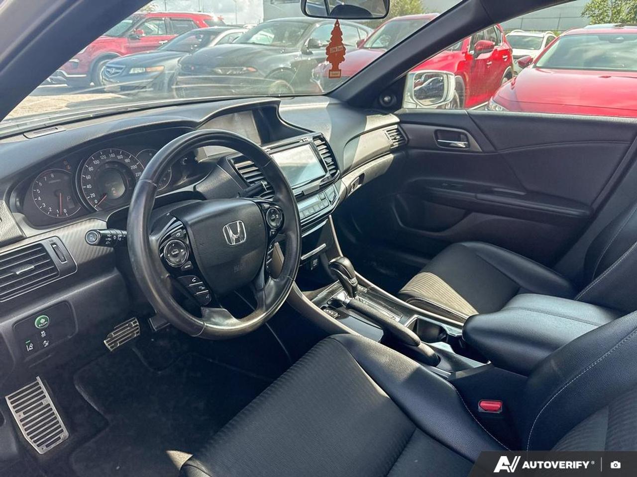 2017 Honda Accord SPORT / NO ACCIDENTS / ROOF / HTD SEATS / PWR SEAT Photo