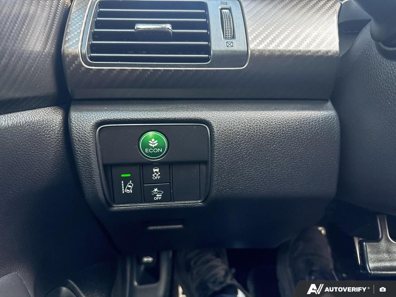 2017 Honda Accord SPORT / NO ACCIDENTS / ROOF / HTD SEATS / PWR SEAT Photo