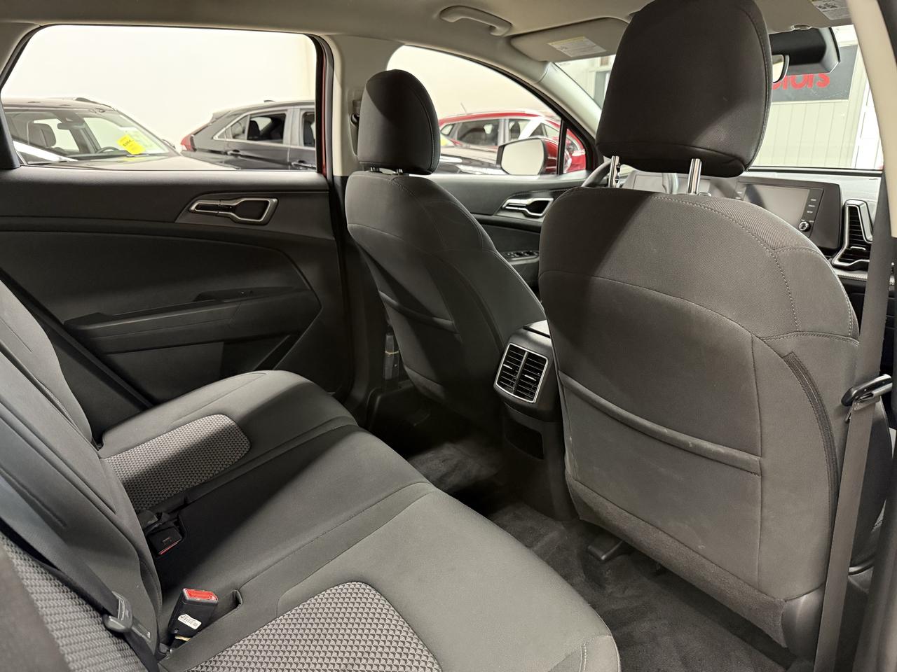 2023 Kia Sportage LX Photo