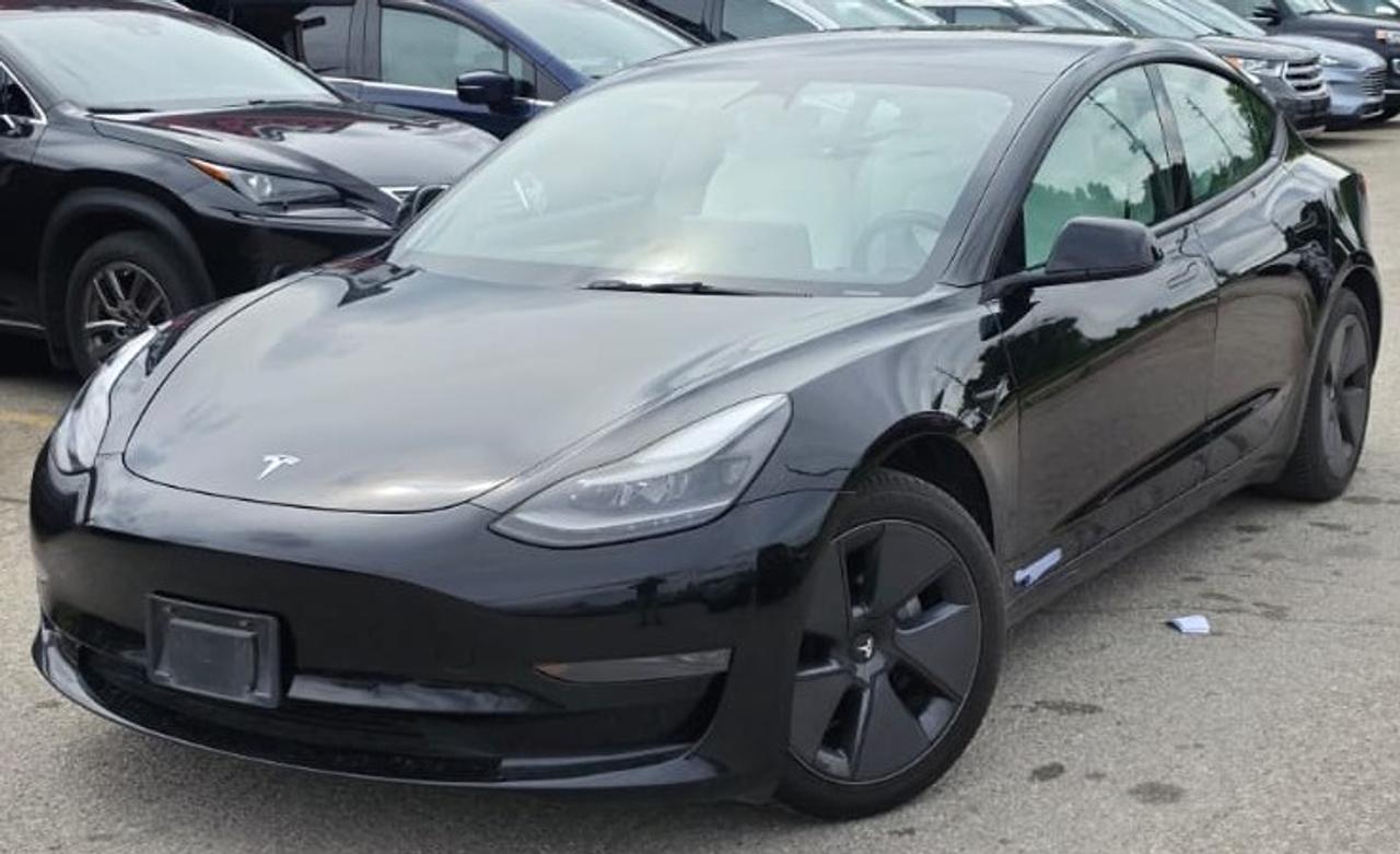 <p>STANDARD RANGE *** MOONROOF *** HEATED STEEING WHEEL *** WHITE LEATHER *** NAVIGATION *** 360 SENSORS *** ADAPTIVE CRUISE CONTROL *** HEATED SEATS *** BLINDSPOT DETECTION *** POWER SEATS *** VEHICLE COMES CERTIFIED *** NO HIDDEN FEES *** WE DEAL WITH ALL THE MAJOR BANKS JUST LIKE THE FRANCHISE DEALERS *** WORTH THE DRIVE TO CAMBRIDGE ****<br><br>cash price 27995<br><br>HOURS : MONDAY TO THURSDAY 11 AM TO 7 PM FRIDAY 11 AM TO 6 PM SATURDAY 10 AM TO 5 PM<br><br><br>ADDRESS : 6 JAFFRAY ST CAMBRIDGE ONTARIO</p>