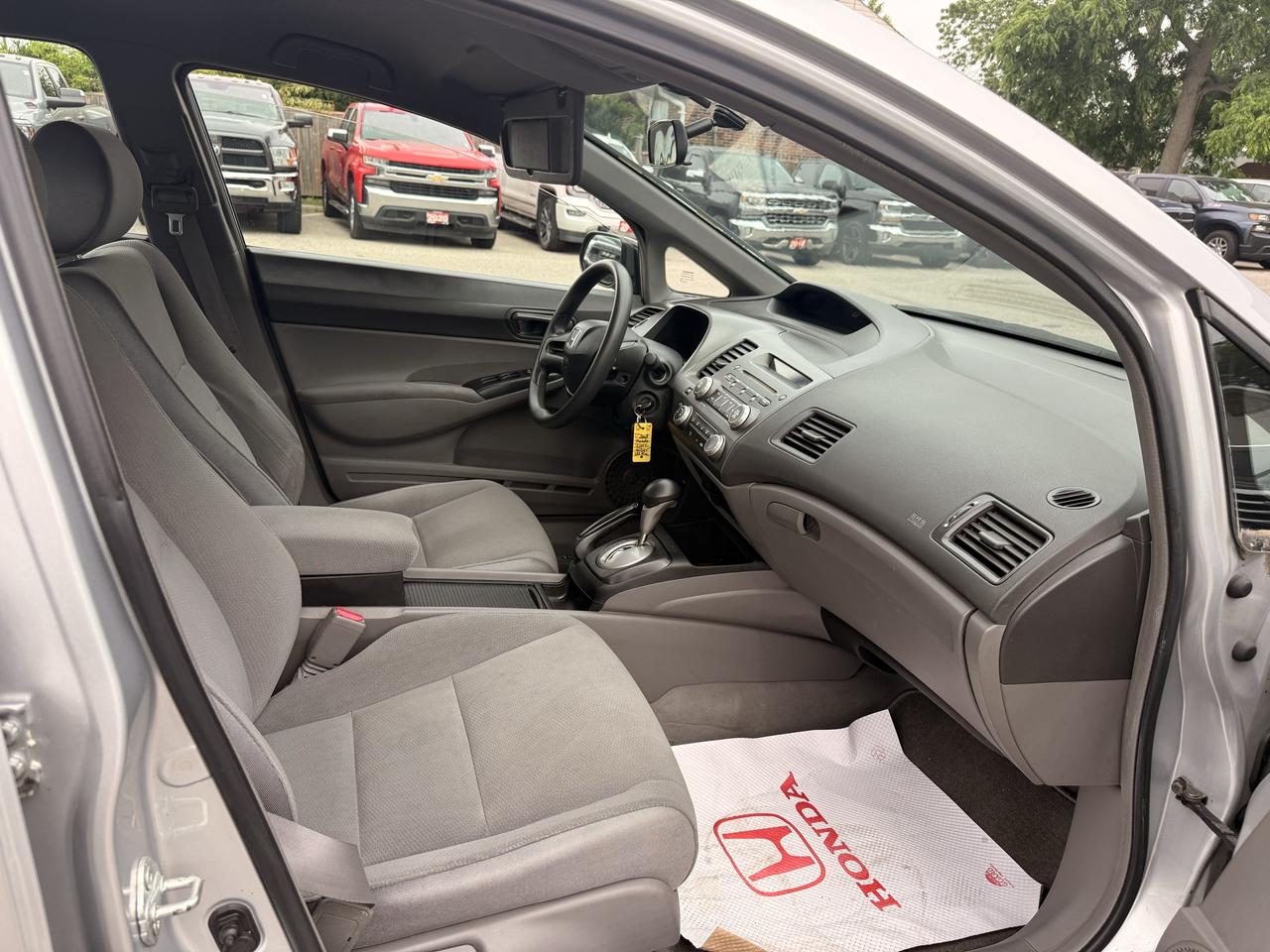 2008 Honda Civic DX-G Photo