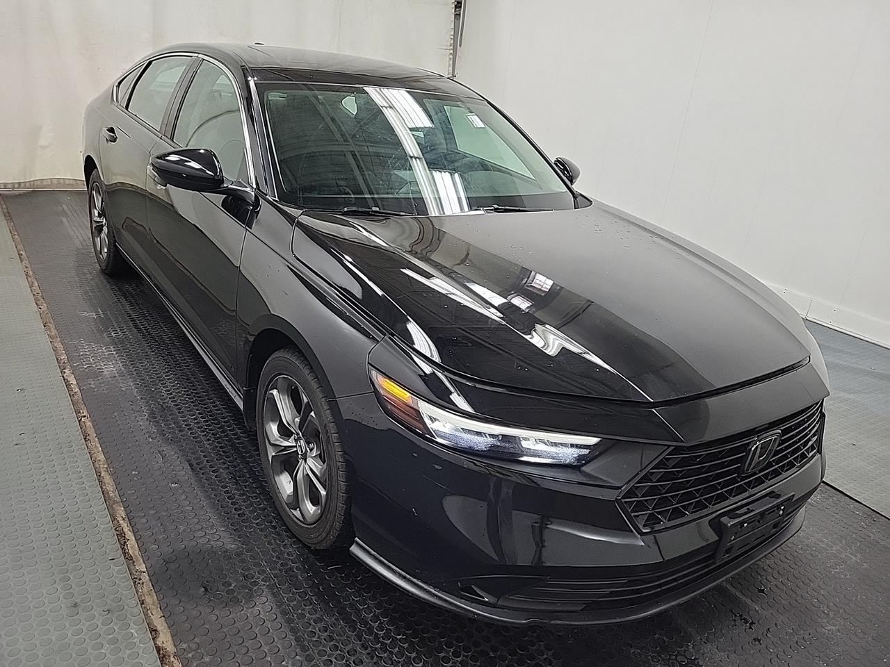2023 Honda Accord EX Photo0