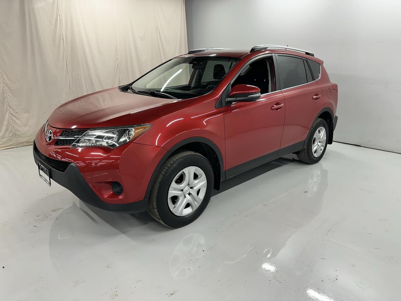 2015 Toyota RAV4 FWD 4dr LE Photo