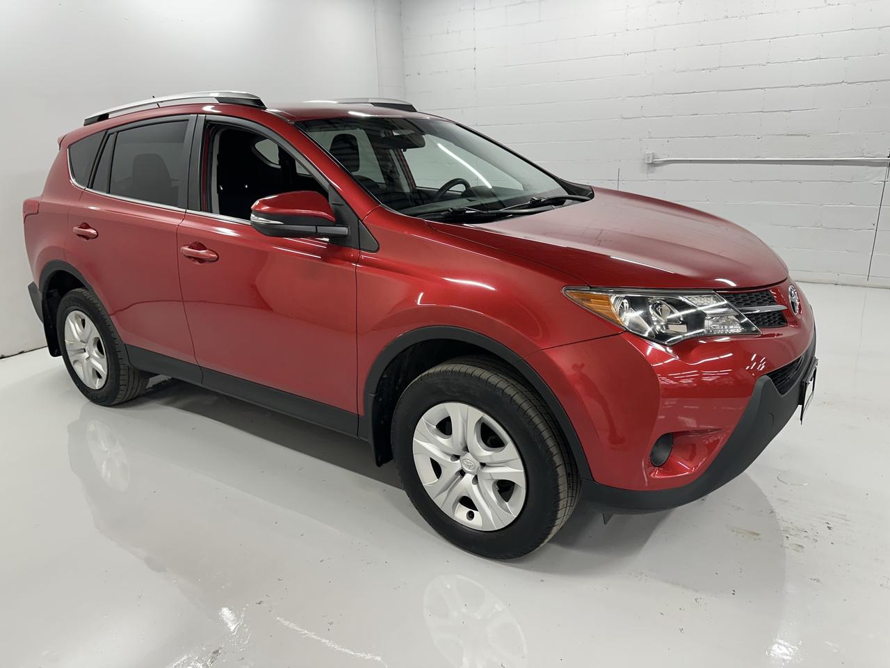 2015 Toyota RAV4 FWD 4dr LE Photo1