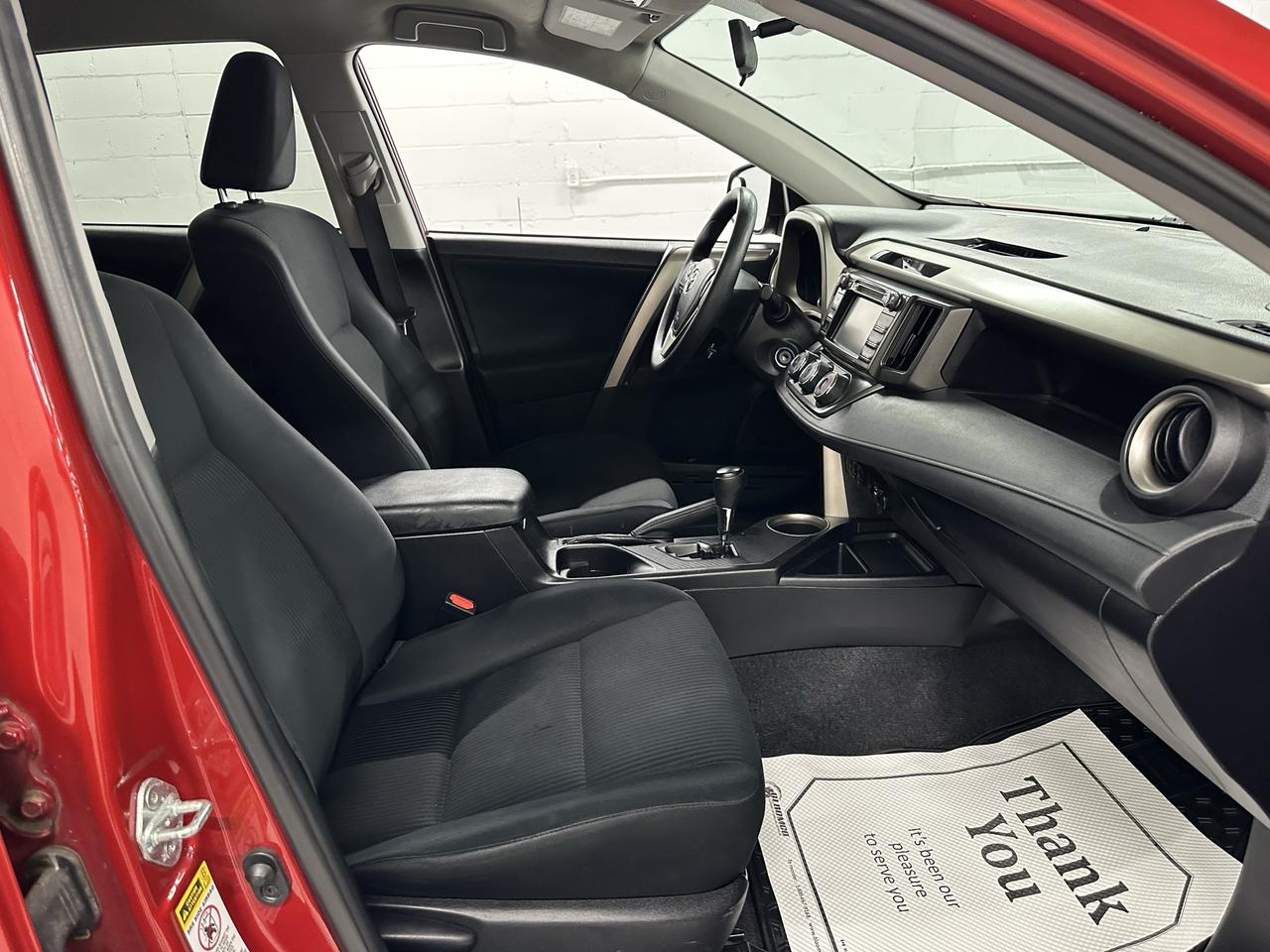 2015 Toyota RAV4 FWD 4dr LE Photo