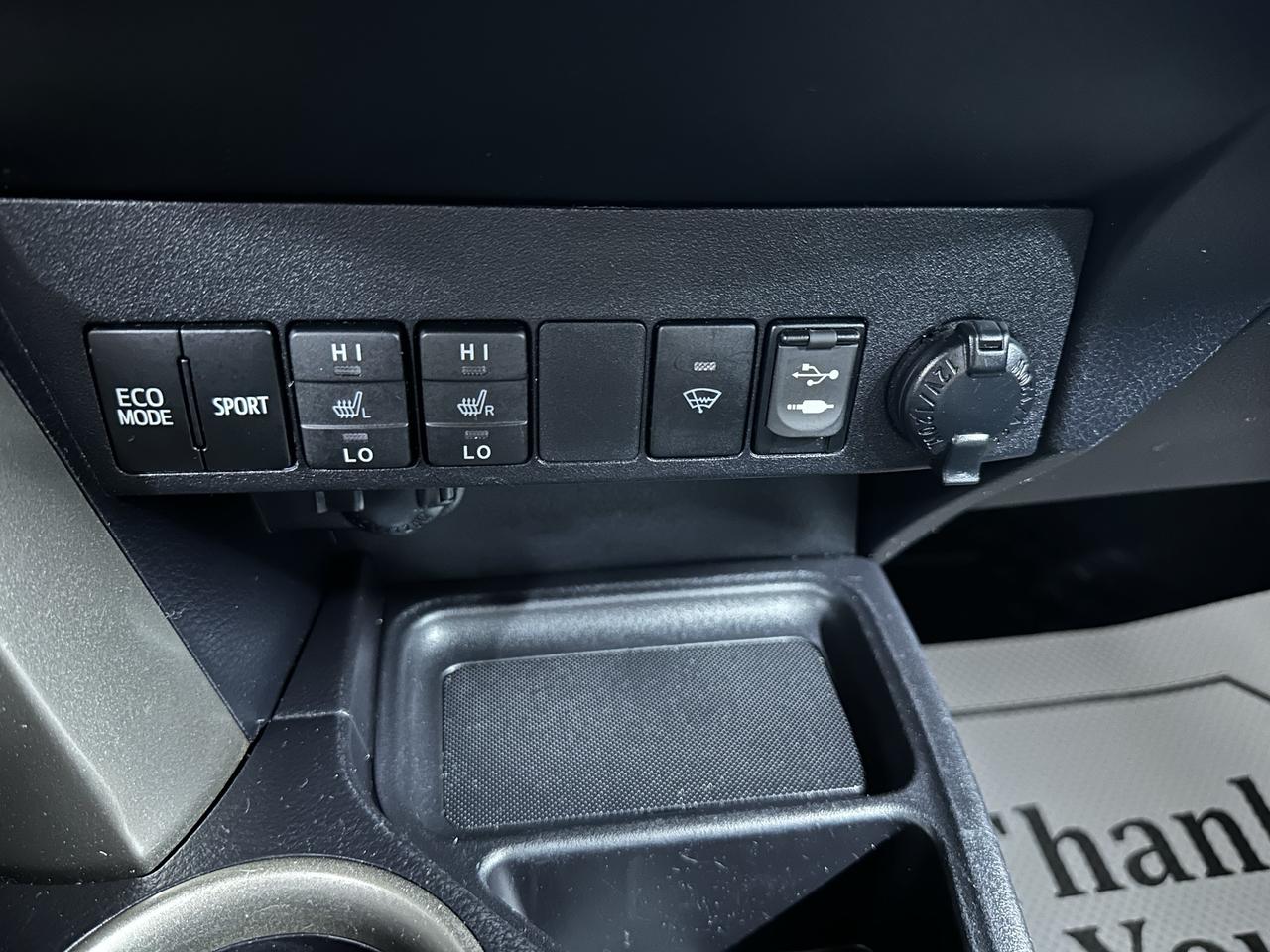 2015 Toyota RAV4 FWD 4dr LE Photo
