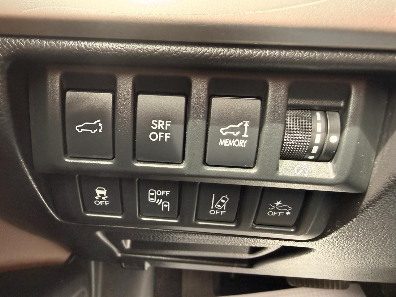 2017 Subaru Outback 5dr Wgn CVT 2.5i Premier w/Tech Pkg Photo