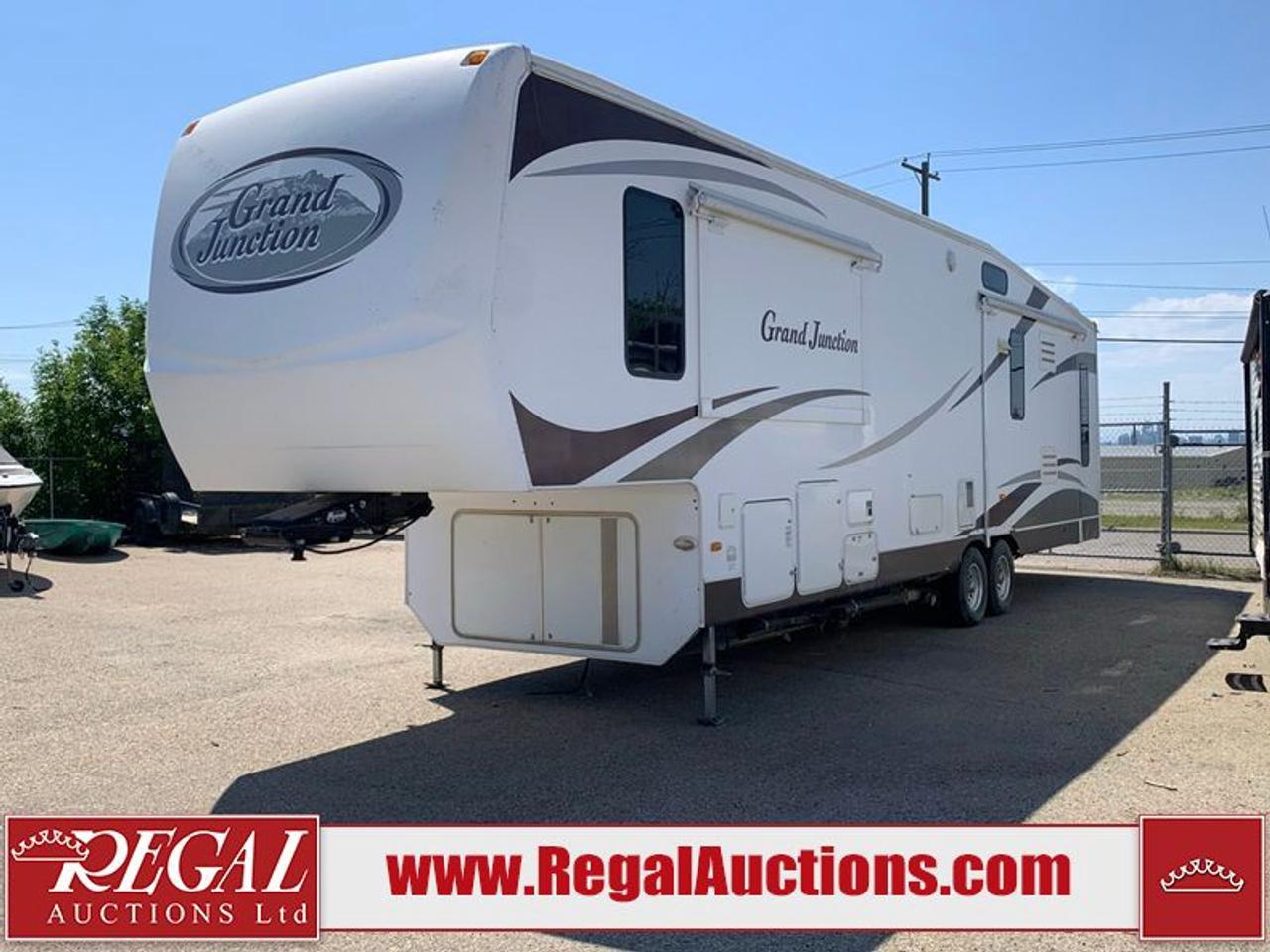 OFFERS WILL NOT BE ACCEPTED BY EMAIL OR PHONE - THIS VEHICLE WILL GO ON TIMED ONLINE AUCTION on Saturday August 1.<br><br/>VEHICLE DESCRIPTION <br/>Stock #: 47901 <br/>Lot #: RV004 <br/>Reserve Price: $7,500 <br/>CarProof Report: Not Available <br/><br/>IMPORTANT DECLARATION <br/> * TRIPLE SLIDE *  <br/>Active Status: This vehicles title is listed as Active Status. <br/> Live Online Bidding: This vehicle will be available for bidding over the internet, visit www.RegalAuctions.com to register. <br/> <br/>The simple solution to selling your car or truck. Bring your clean vehicle in with your Drivers License and current Registration and well put it on the auction block at our next sale.<br/><br/>www.RegalAuctions.com